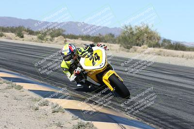 media/Dec-04-2025-Racers Edge (Thu) [[5ebc9f124d]]/2-A Group/1-Session 2 (Turn 7 Inside)/